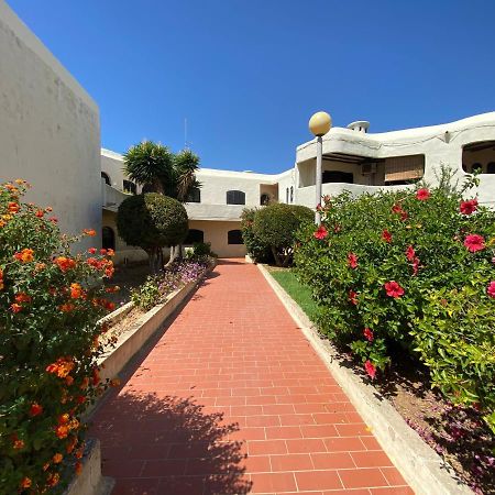Peaceful & Spacious Apt With Parking & Queen Bed Carvoeiro  Buitenkant foto